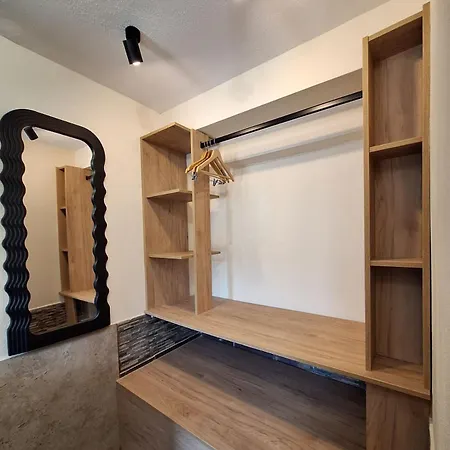 Evmorfia's The Beauty Of Simplicity Skála Marión