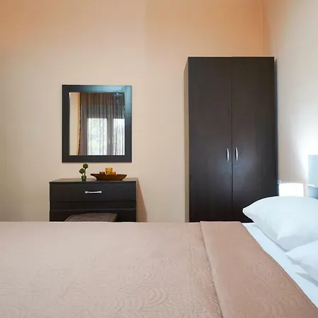 Evmorfia The Beauty Of Simplicity *